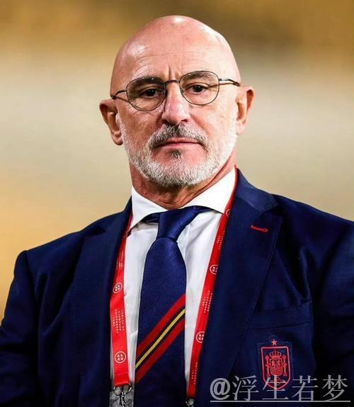 德容对经纪人失望，决定结束合作关系